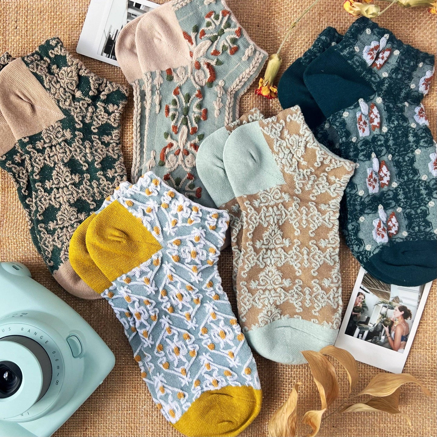 Daisy Dunes Bohemian Spring Floral Ankle Socks - Lace Haden Socks